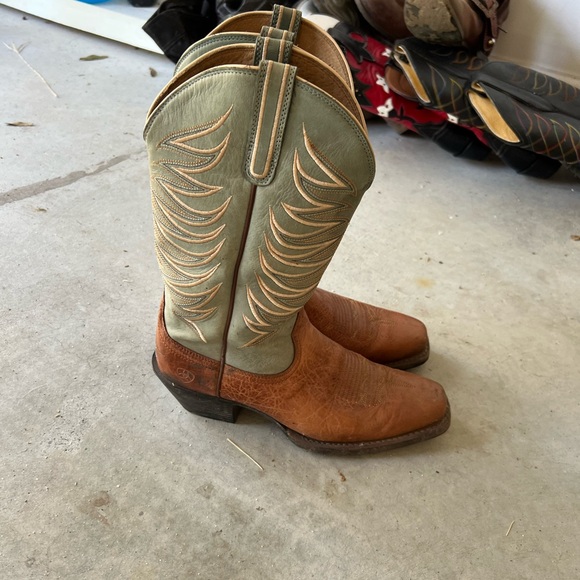Arita boots size 71/2 - Picture 2 of 3